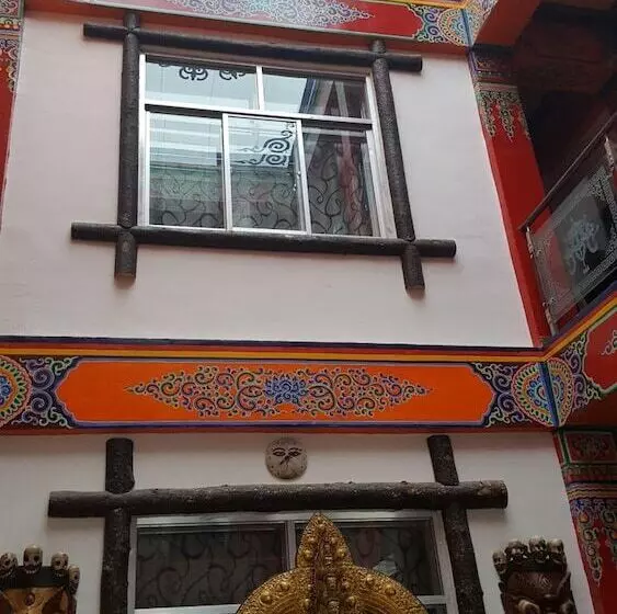 Nirvana Hotel   Hostel