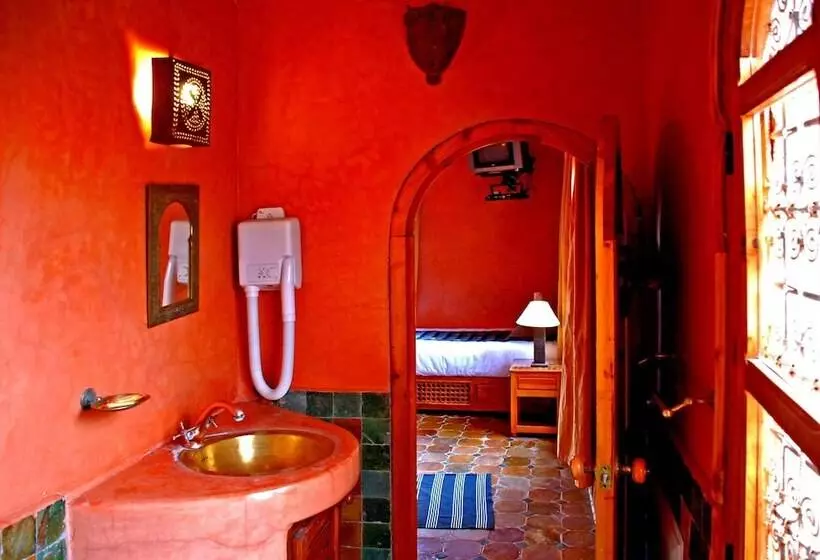 Majatalo Kasbah Isfoula And Spa