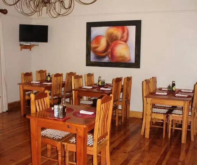 Majatalo Travalia Guest Farm