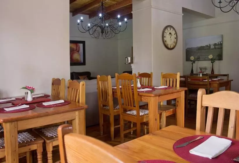 Majatalo Travalia Guest Farm