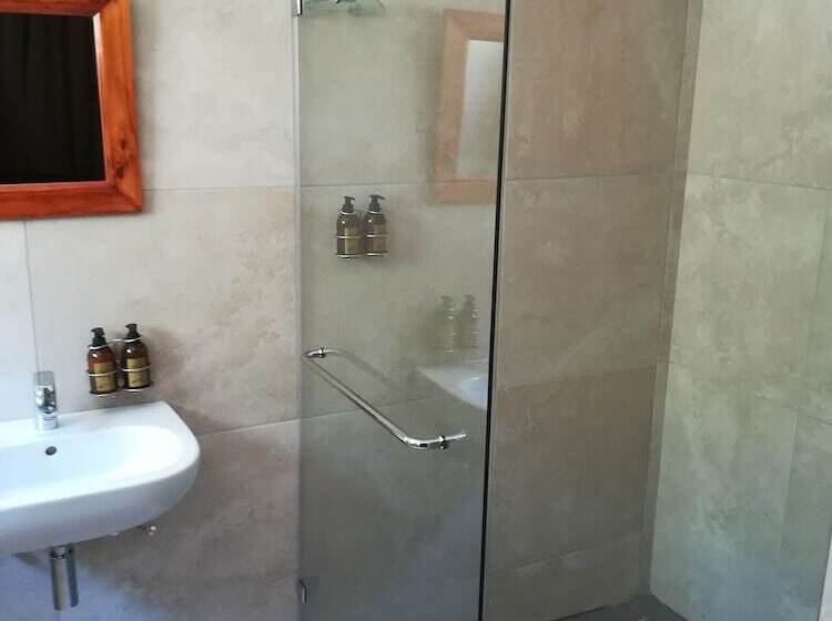 Пансион Travalia Guest Farm