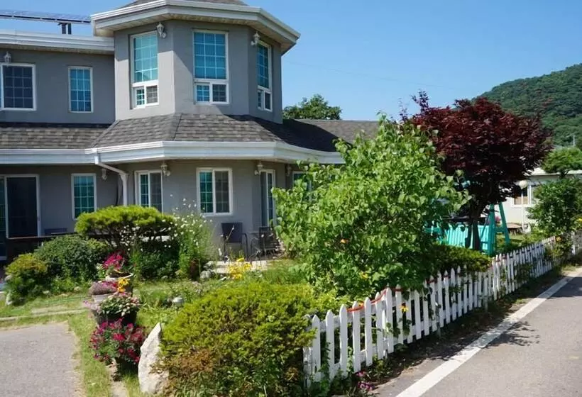 Ganghwa Gamilnahar Pension