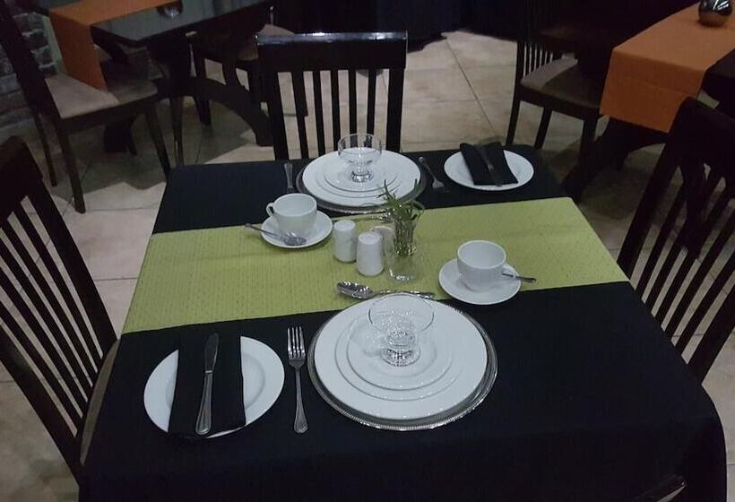 فندق Almar Exclusive Game Ranch