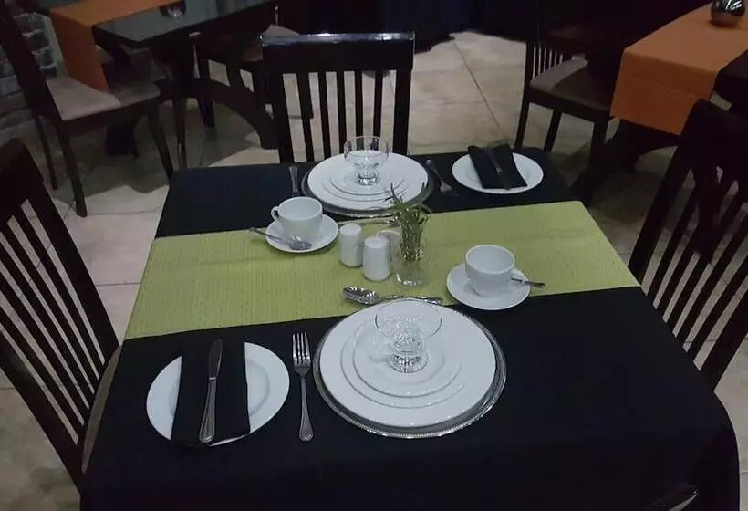 Hotelli Almar Exclusive Game Ranch