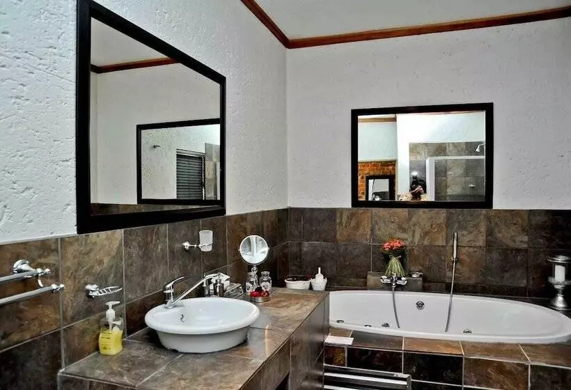 Hotelli Almar Exclusive Game Ranch