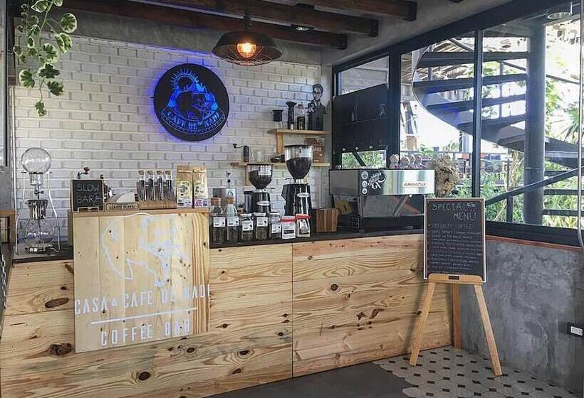Отель Casa & Cafe De Nadi