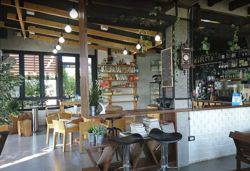 ホテル Casa & Cafe De Nadi