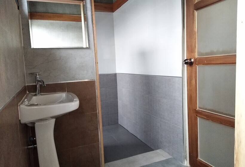 Отель Casa & Cafe De Nadi