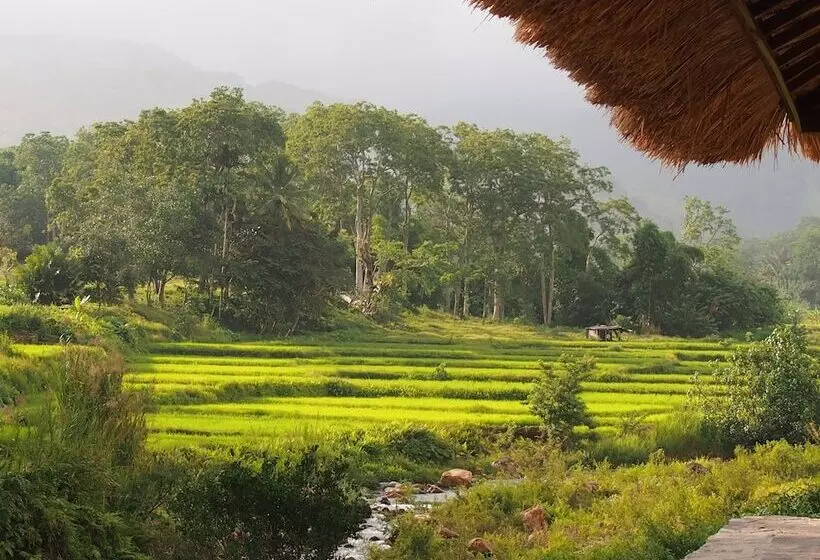 Hotelli Kelimutu Crater Lakes Eco Lodge