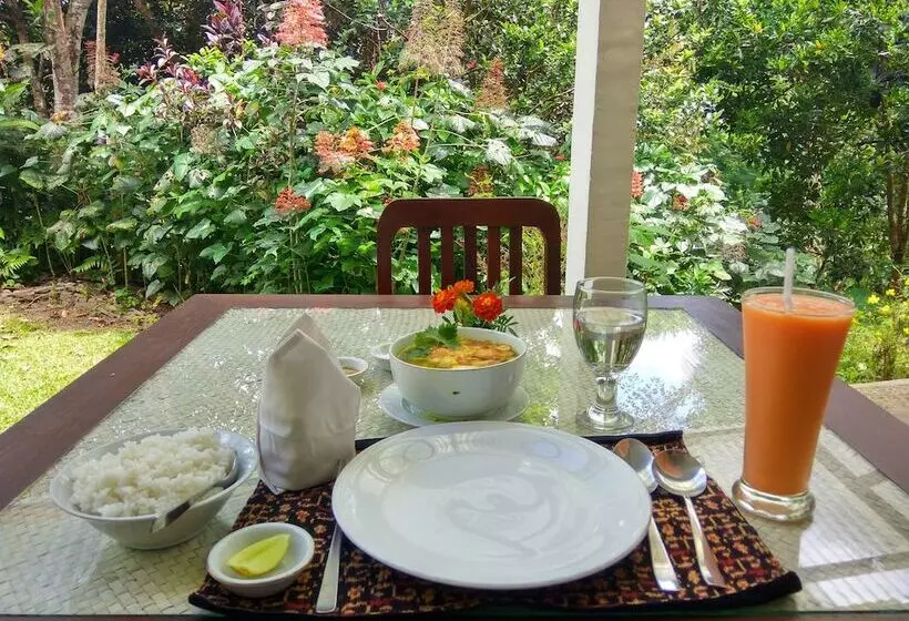 Hotelli Kelimutu Crater Lakes Eco Lodge