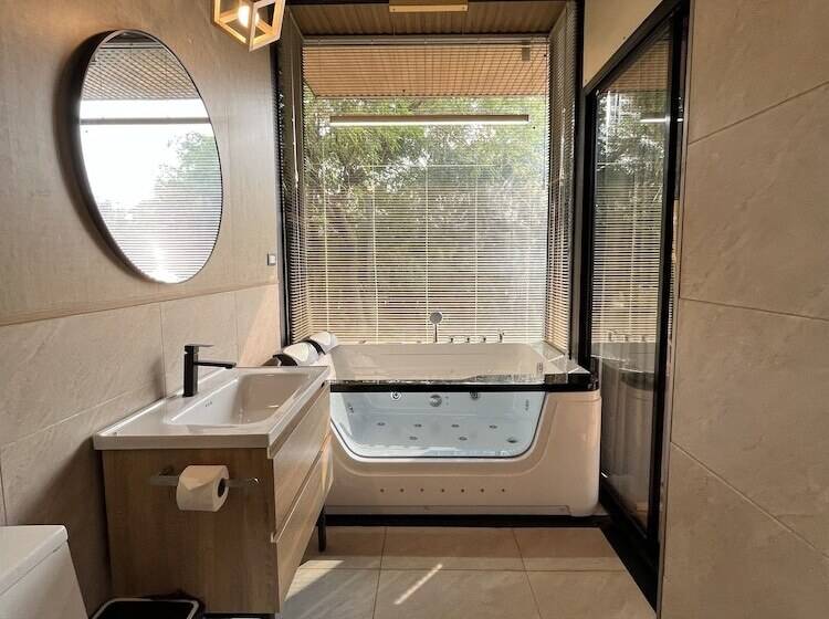 בית מלון כפרי Natural Park Resort De Wang Thong