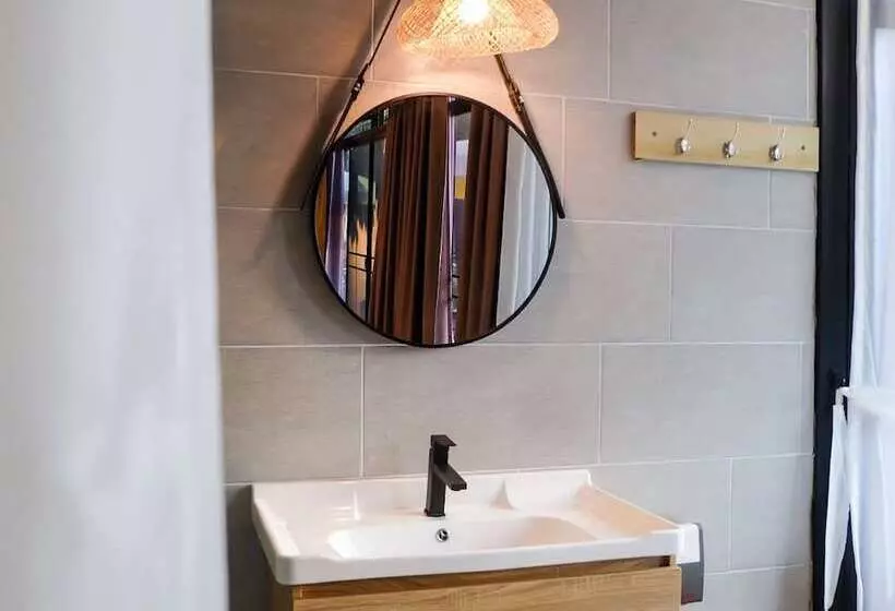 Hotelli Natural Park Resort De Wang Thong