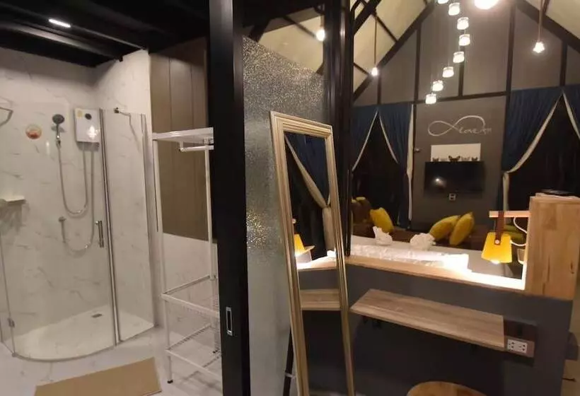 Hotelli Natural Park Resort De Wang Thong