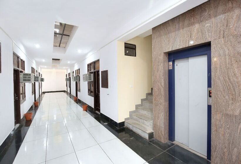 Hotell Oyo 14823 Skyheights