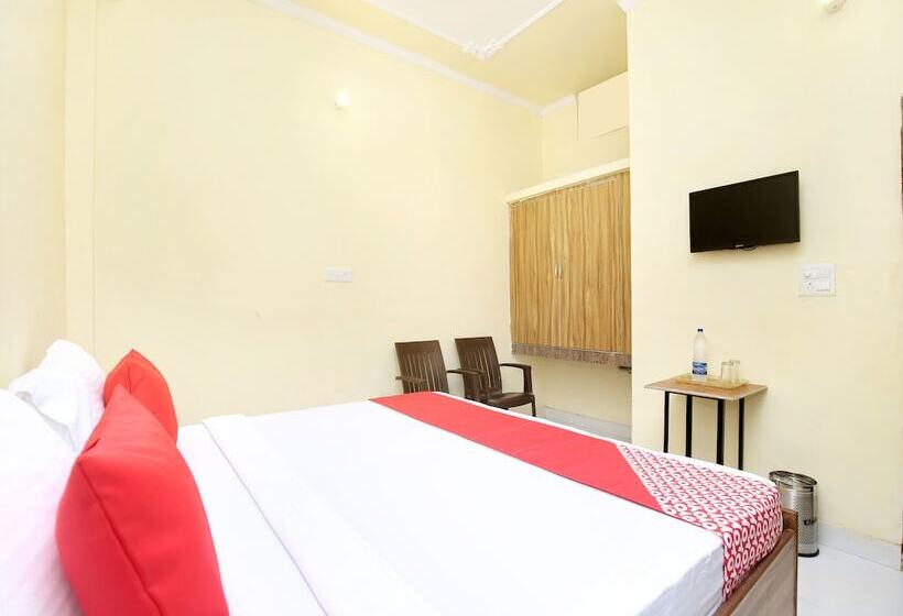 Hotell Oyo 14823 Skyheights
