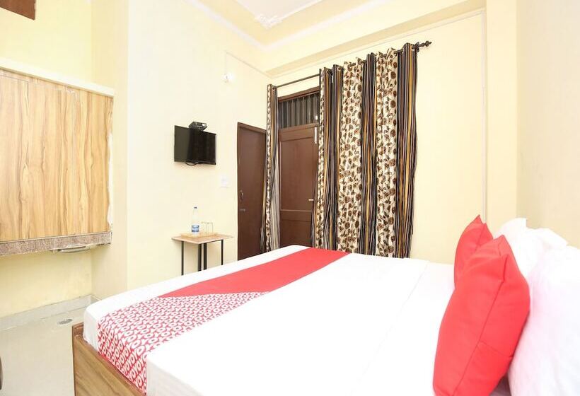 Hotell Oyo 14823 Skyheights