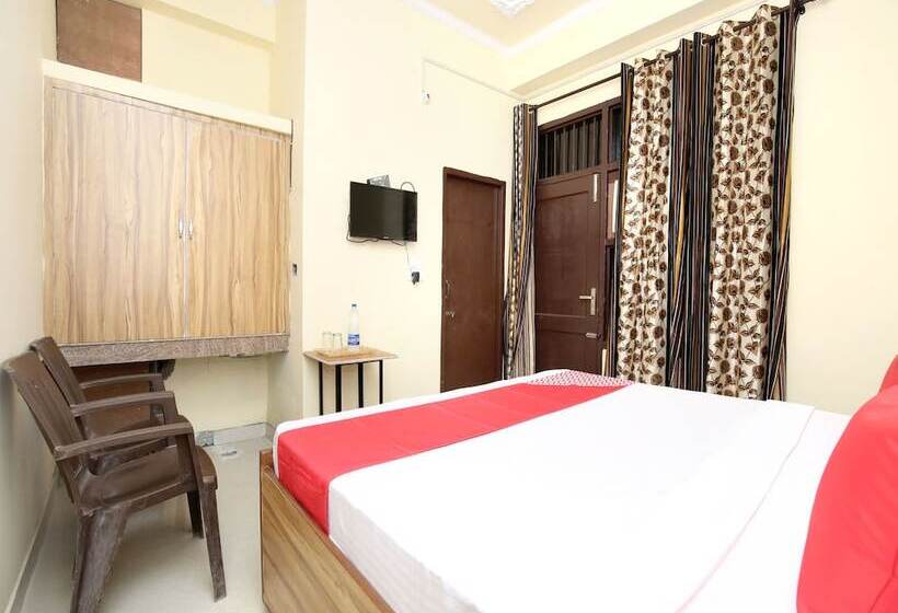 Hotell Oyo 14823 Skyheights
