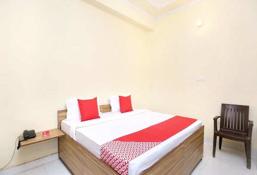 Hotell Oyo 14823 Skyheights