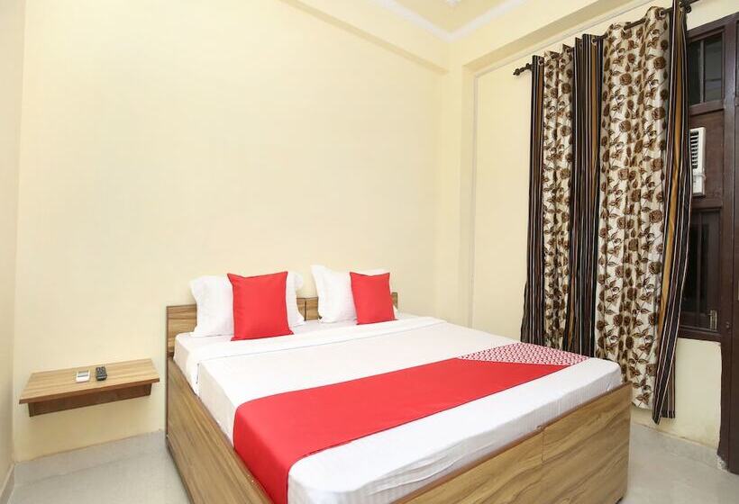 Hotell Oyo 14823 Skyheights