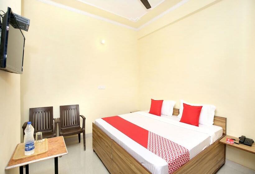 Hotell Oyo 14823 Skyheights