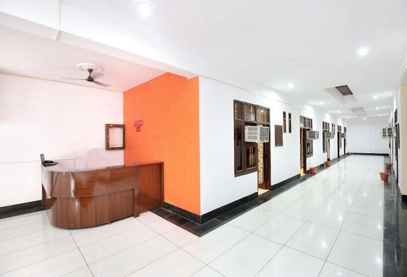 Hotell Oyo 14823 Skyheights
