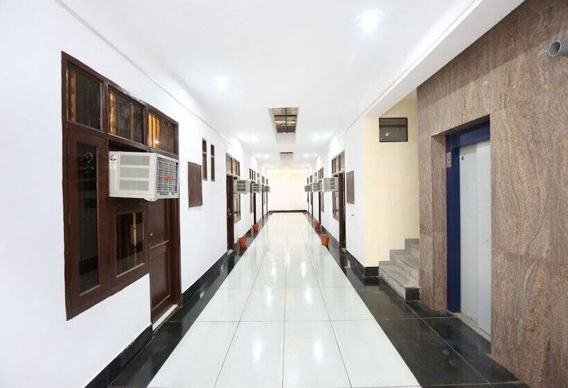 Hotell Oyo 14823 Skyheights