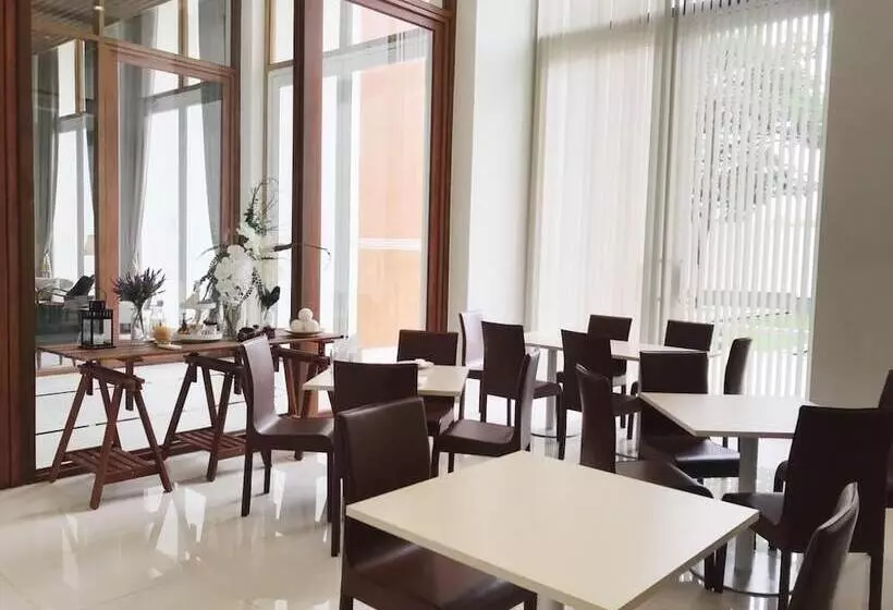 Hotelli Phurinda Residence