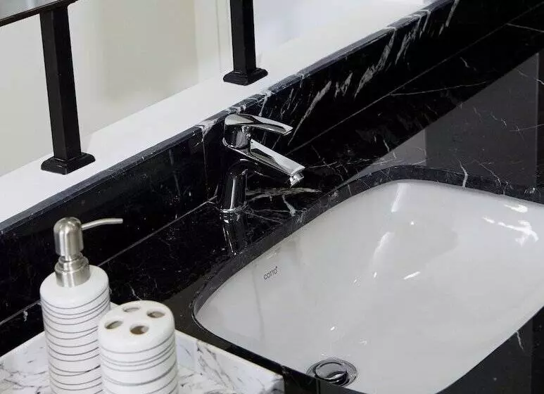 Hotelli Phurinda Residence