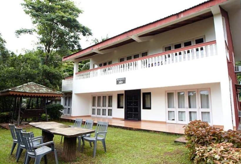 בית מלון כפרי Prakrity Village Resort Sundarbans