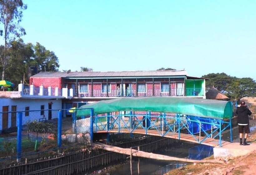 בית מלון כפרי Prakrity Village Resort Sundarbans
