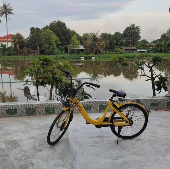 בית מלון כפרי Punpisa Resort