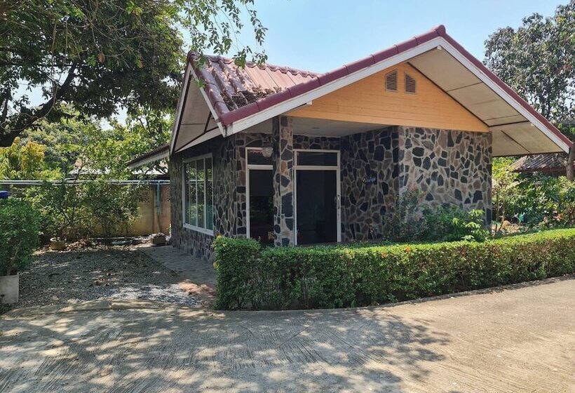 בית מלון כפרי Punpisa Resort