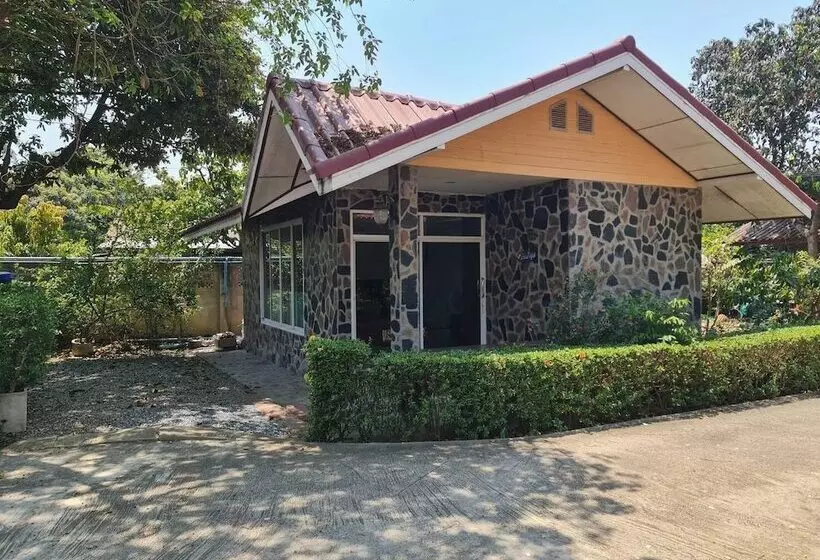 Hotelli Punpisa Resort