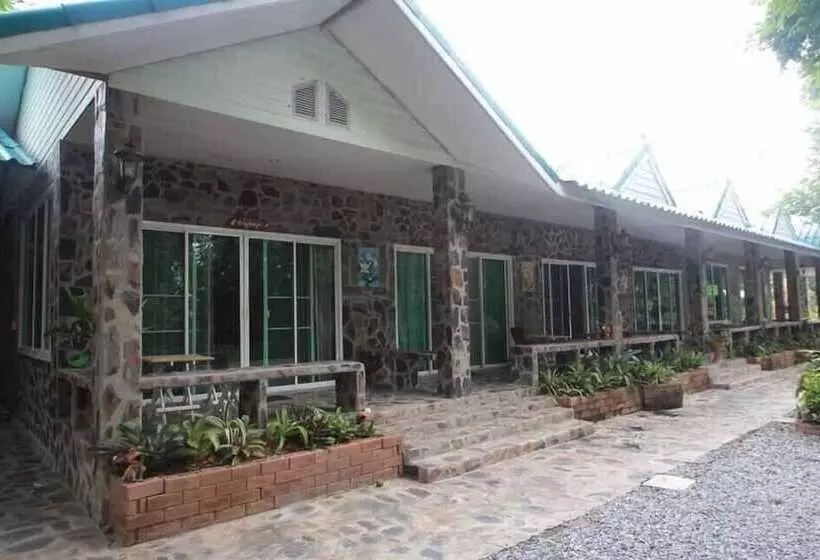 Hotelli Punpisa Resort