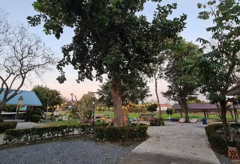 Hotelli Punpisa Resort