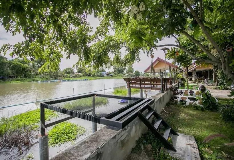 Hotelli Punpisa Resort