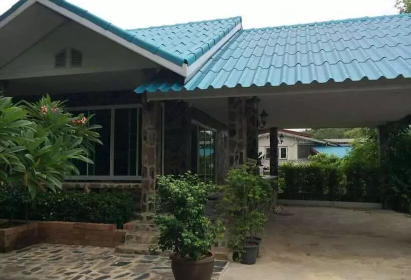 Hotelli Punpisa Resort