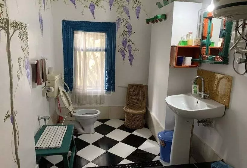 Hotelli Rosastays Jeolikote Bara Bungalow