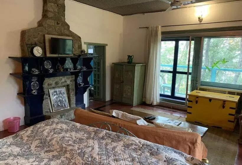 Hotelli Rosastays Jeolikote Bara Bungalow