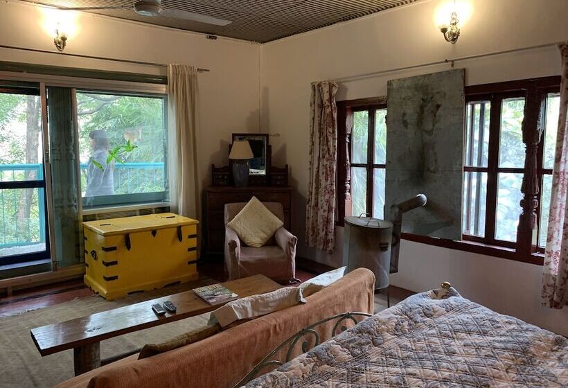 בית מלון כפרי Rosastays Jeolikote Bara Bungalow