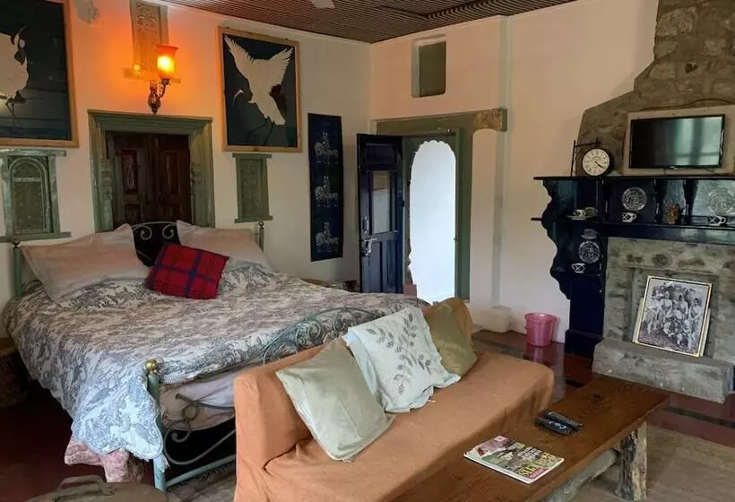 Hotelli Rosastays Jeolikote Bara Bungalow