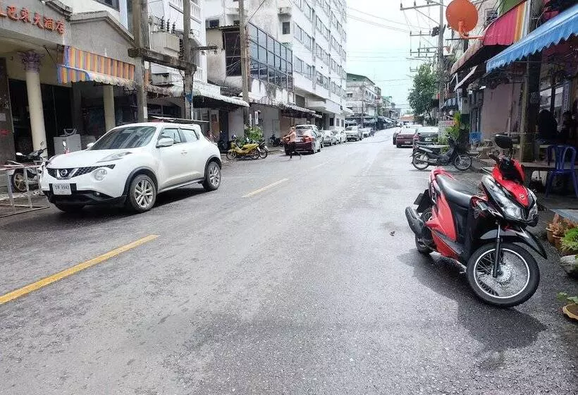 Hotelli Satit Padang