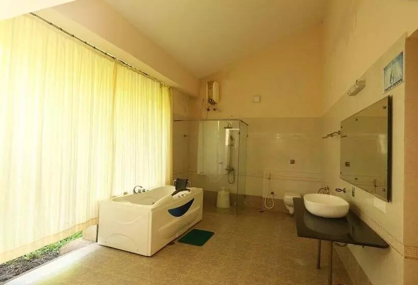 Hotelli Sterling Palavelli Godavari