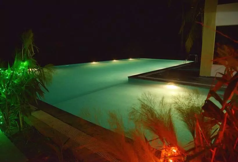 Hotelli Sterling Palavelli Godavari