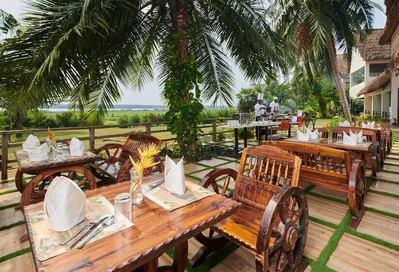 Hotelli Sterling Palavelli Godavari