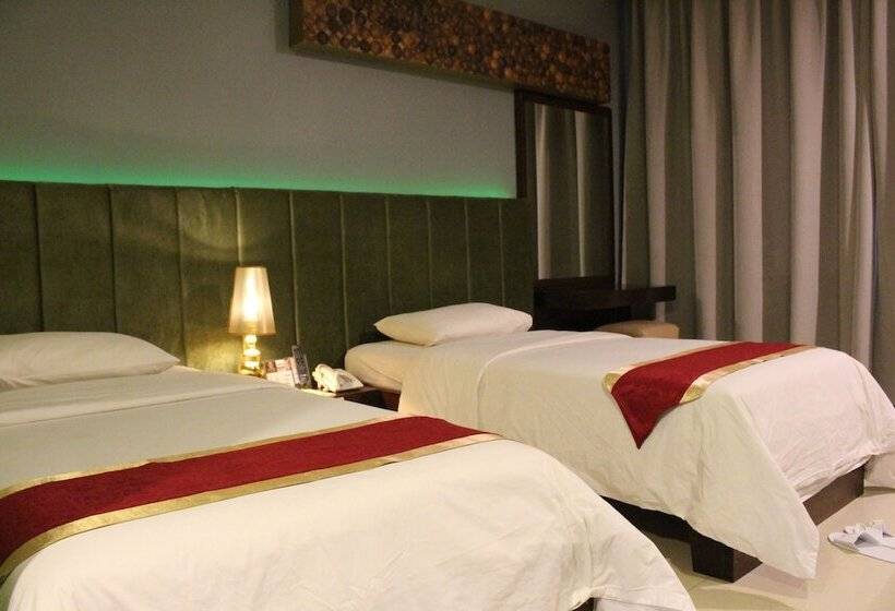 ホテル Sutan Raja Kotamobagu