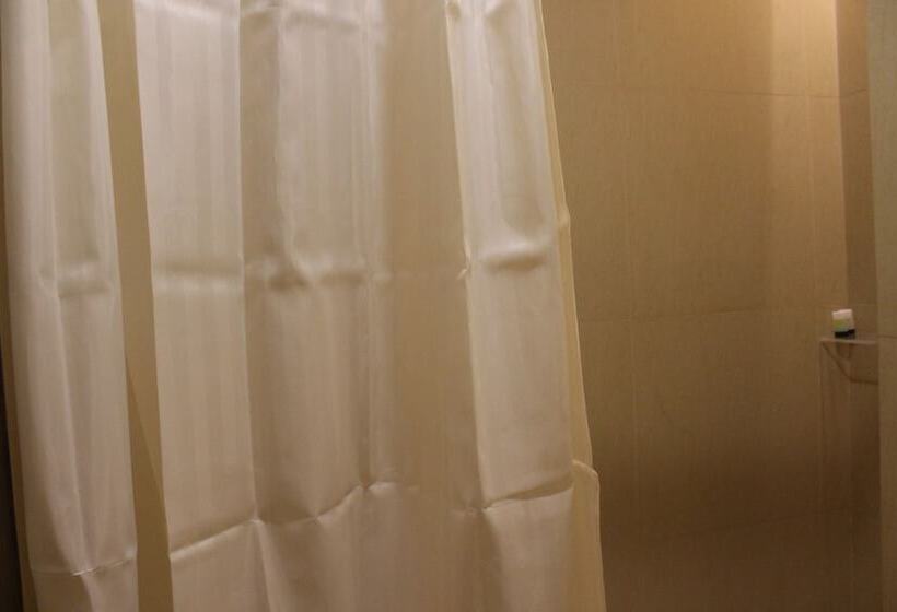 ホテル Sutan Raja Kotamobagu