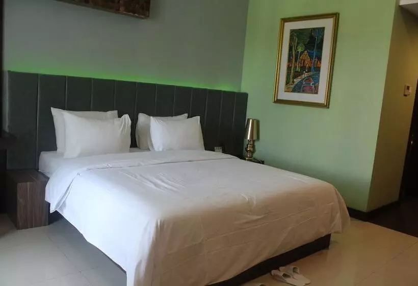 Hotelli Sutan Raja Kotamobagu