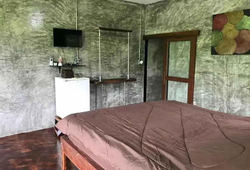 ホテル Thannam River Resort