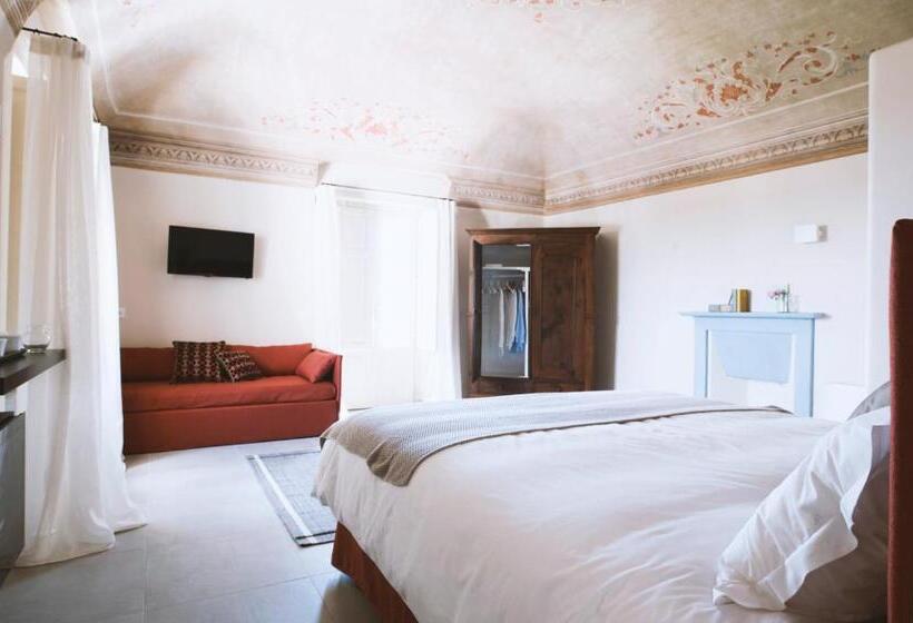 ペンション Moonfra